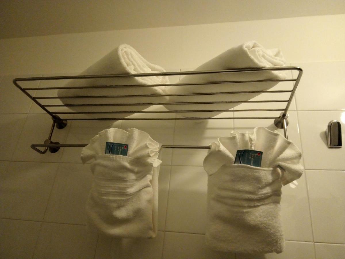 Hotel Tirreno Генуя Экстерьер фото