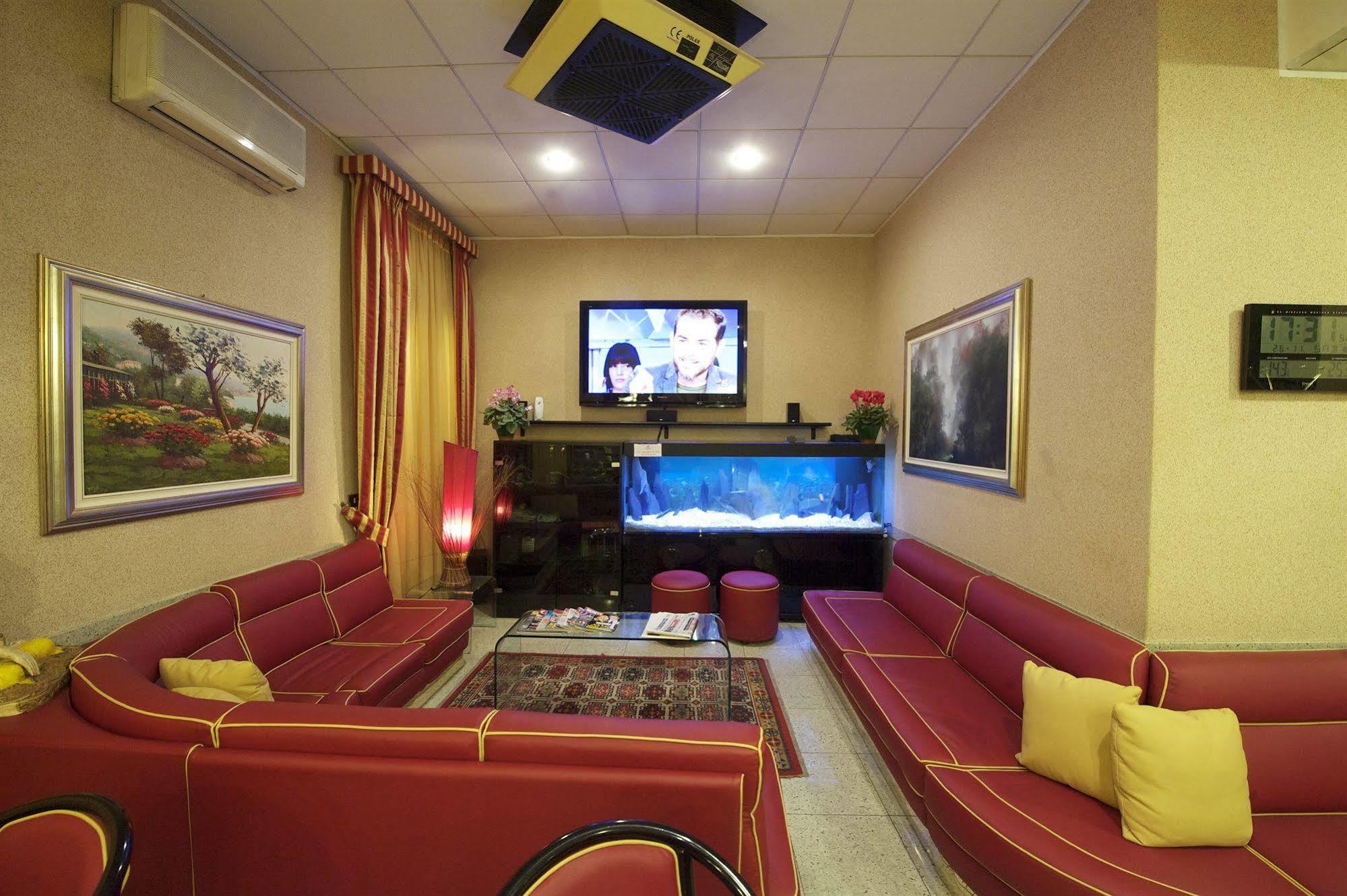 Hotel Tirreno Генуя Экстерьер фото