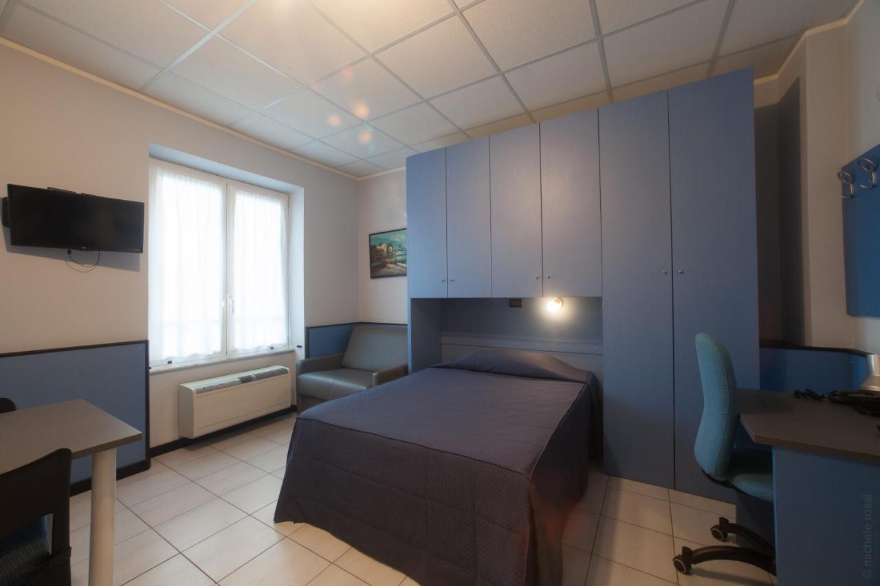 Hotel Tirreno Генуя Экстерьер фото
