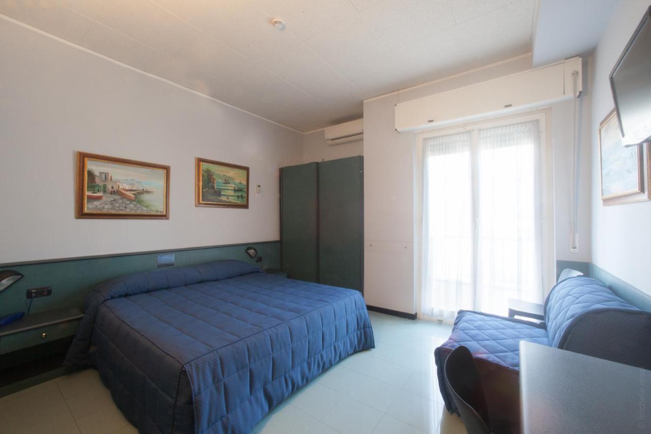 Hotel Tirreno Генуя Экстерьер фото