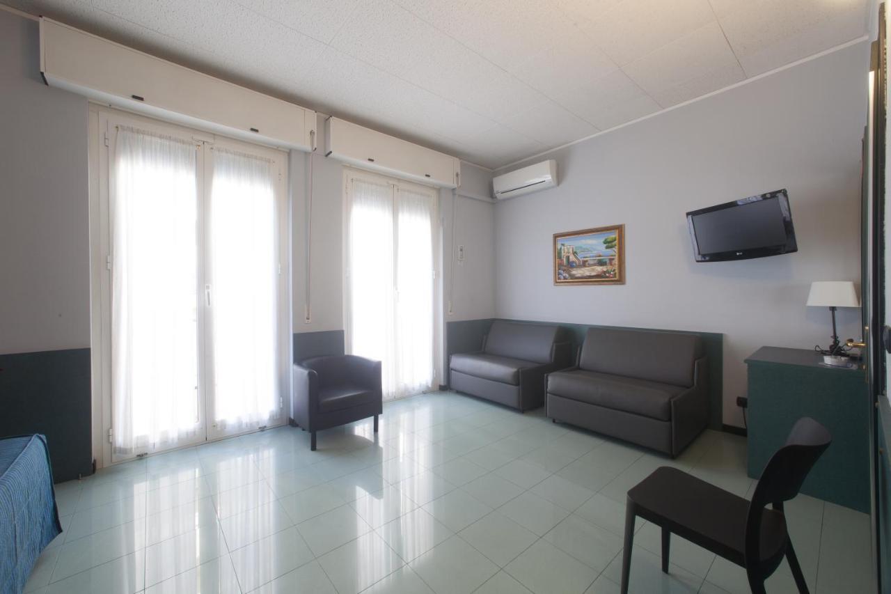 Hotel Tirreno Генуя Экстерьер фото